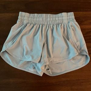 Lululemon tracker v shorts in light green size 8